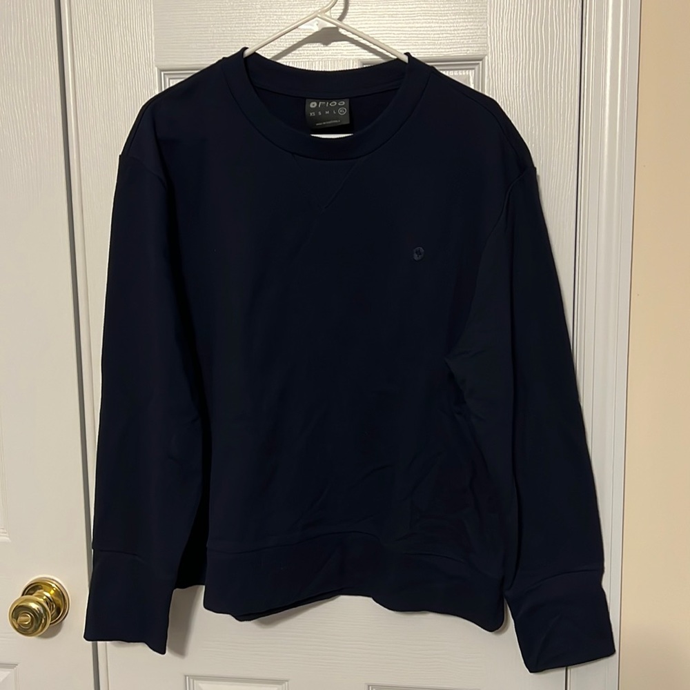 New FIGS pullover sweatshirt